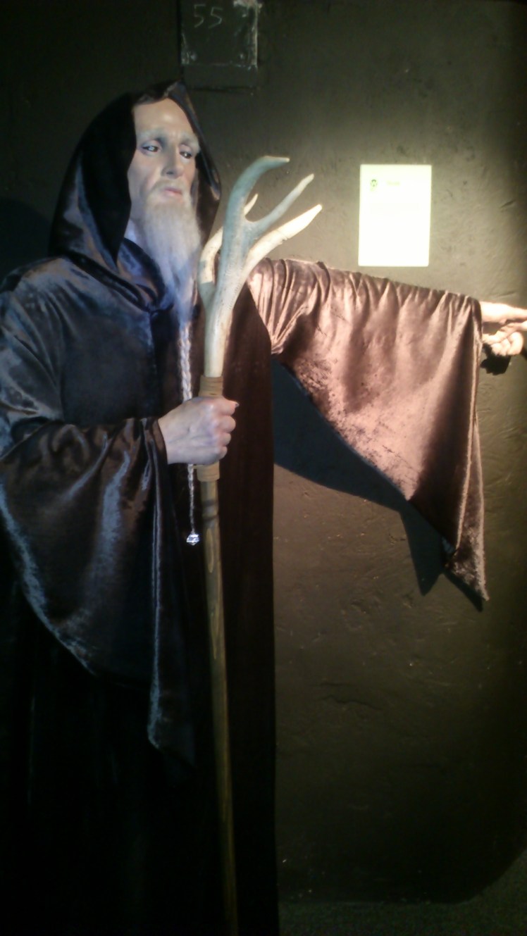 O druida. Tipo um Gandalf.