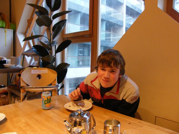 10235_1192354503135_677242_n