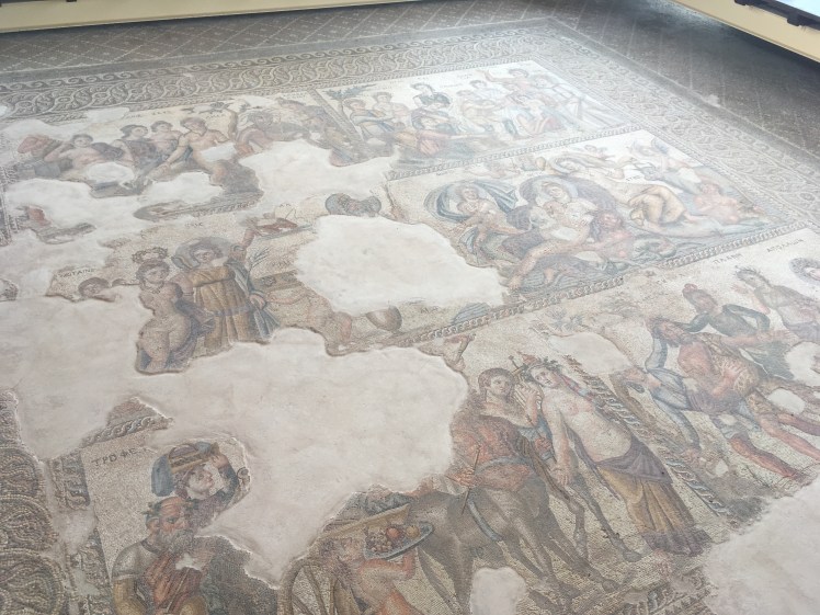 Casa de Dionísio - mosaíco antigo da porra